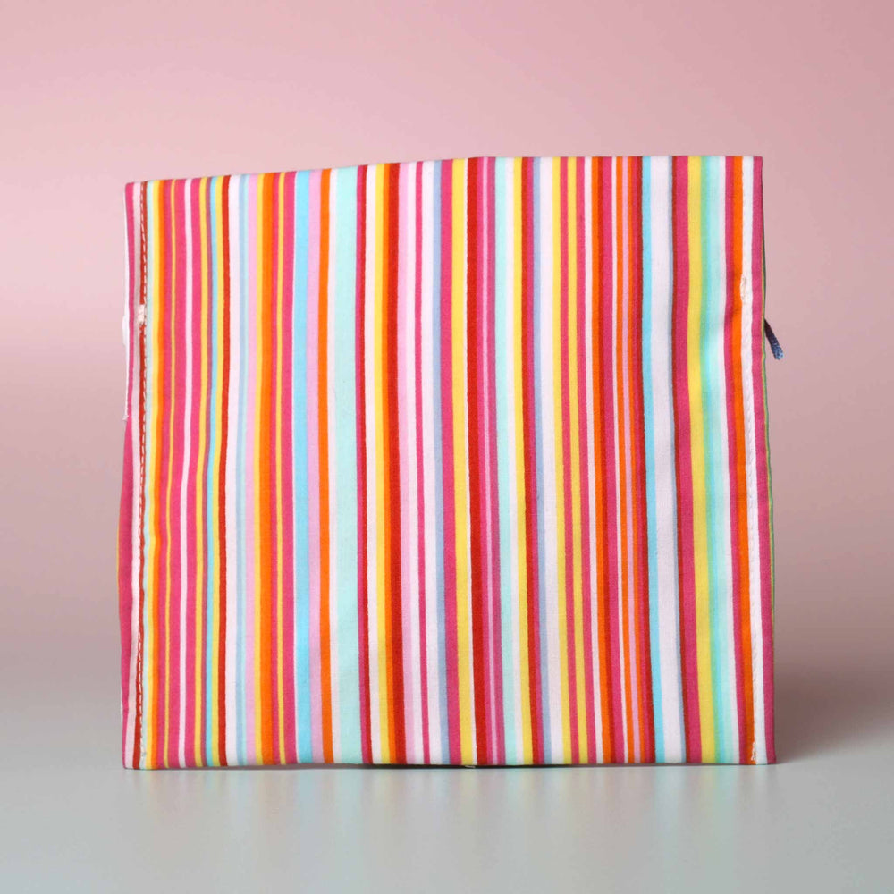 https://www.littlegreenbasket.co.uk/cdn/shop/products/planet-picnic-sandwich-bag-stripes-reverse_1000x.jpg?v=1679608248